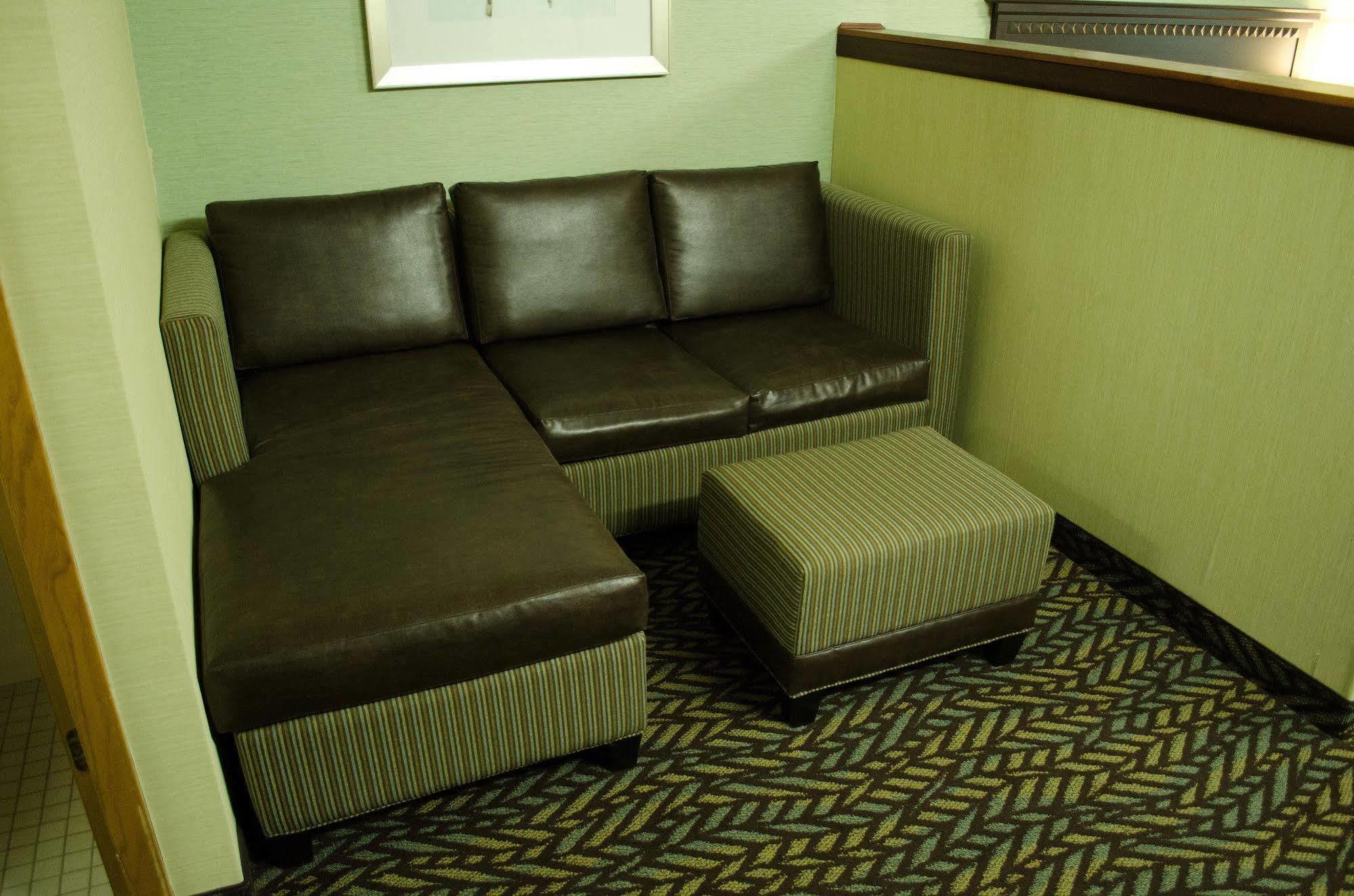 Fireside Inn And Suites Devils Lake Luaran gambar