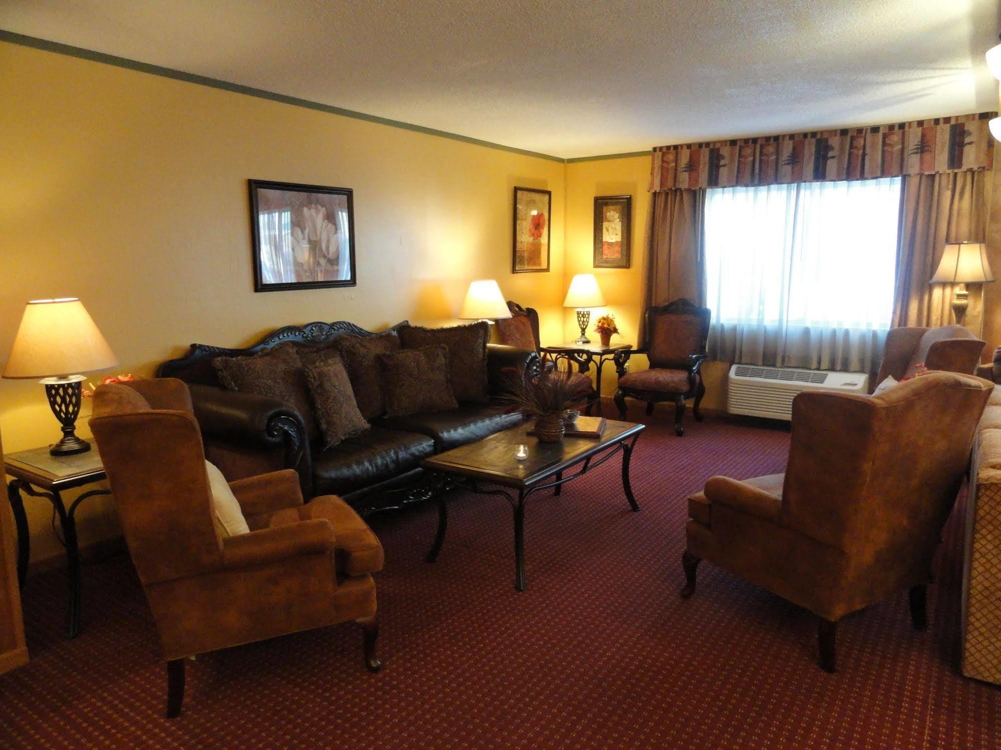 Fireside Inn And Suites Devils Lake Luaran gambar