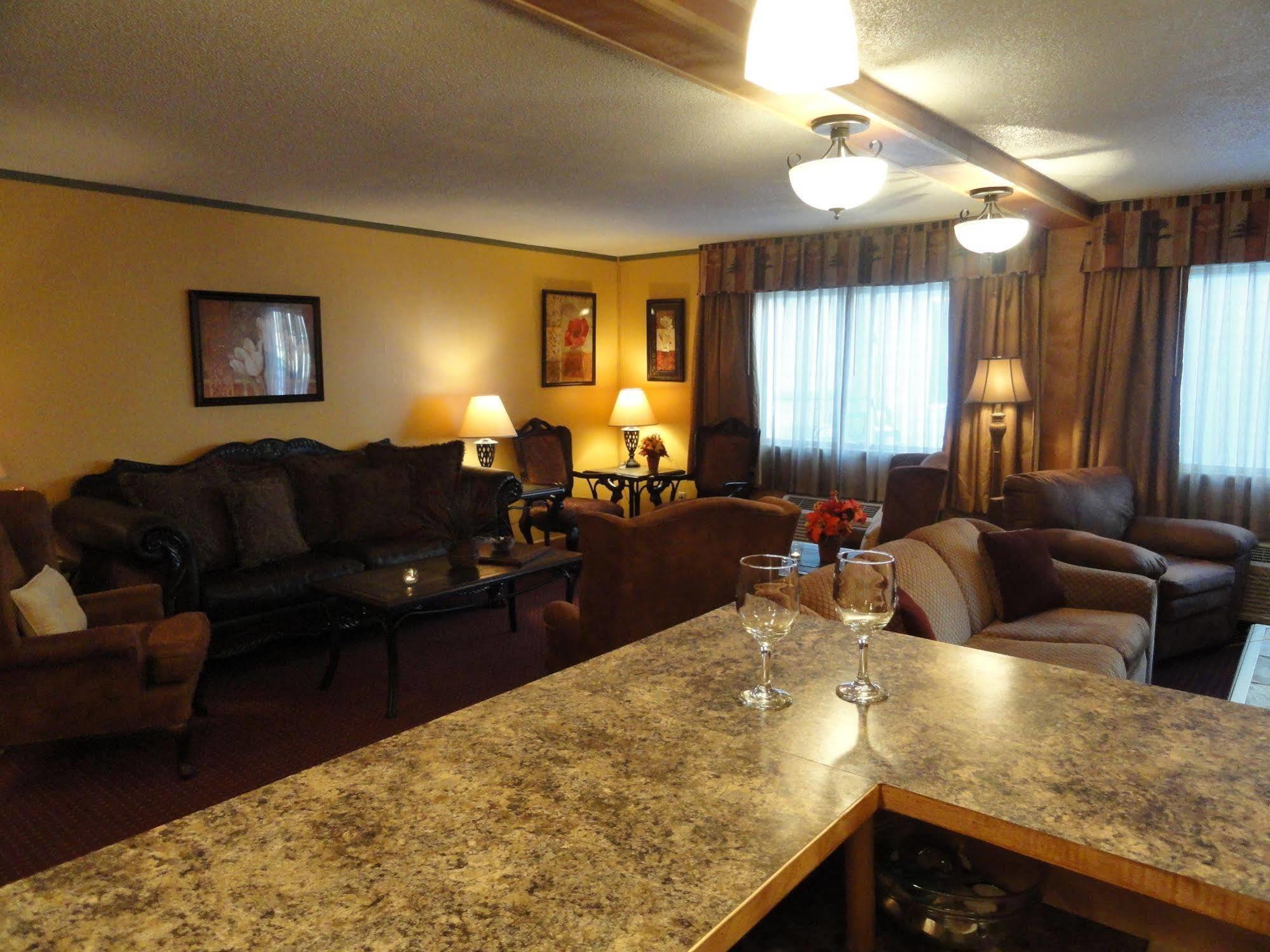 Fireside Inn And Suites Devils Lake Luaran gambar