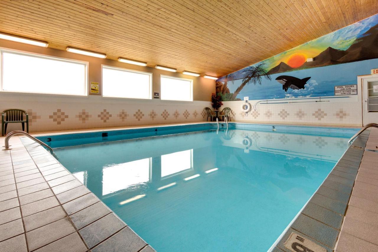 Fireside Inn And Suites Devils Lake Luaran gambar