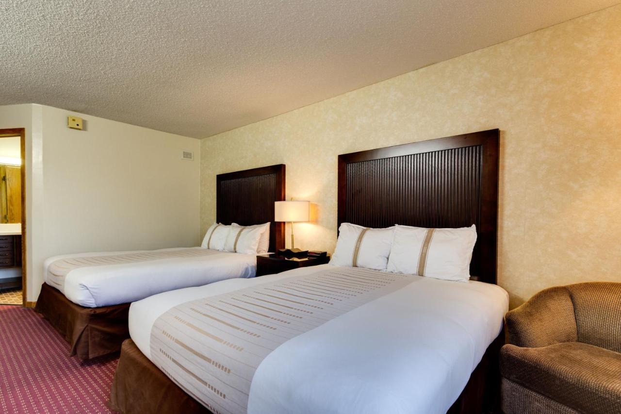 Fireside Inn And Suites Devils Lake Luaran gambar