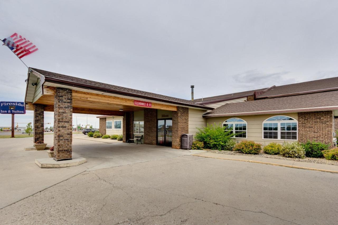 Fireside Inn And Suites Devils Lake Luaran gambar